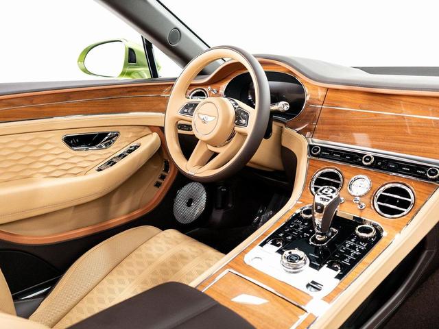 Photo of 2025 Tourmaline Green - by Mulliner Bentley Continental GT