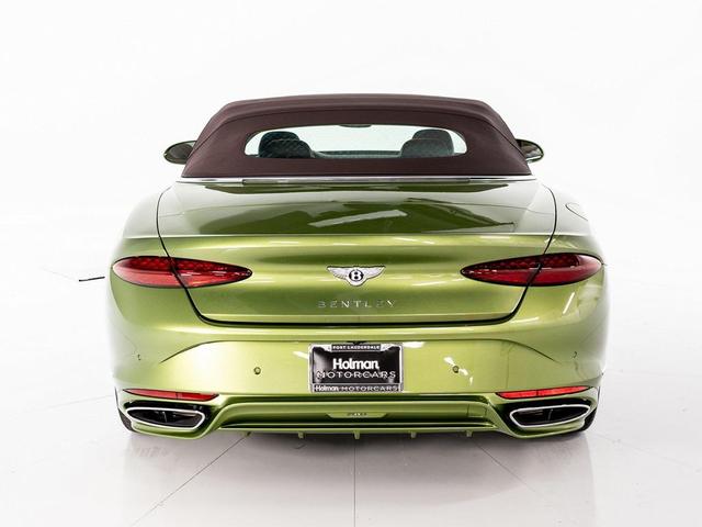 Photo of 2025 Tourmaline Green - by Mulliner Bentley Continental GT