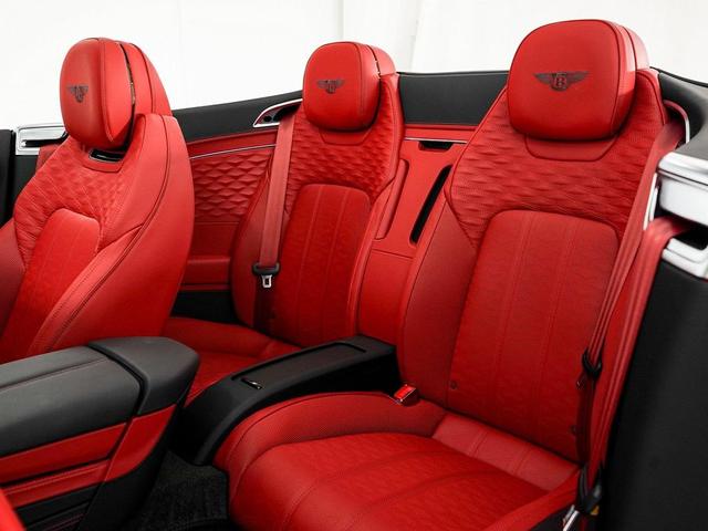 Photo of 2025 Beluga Bentley Continental GT