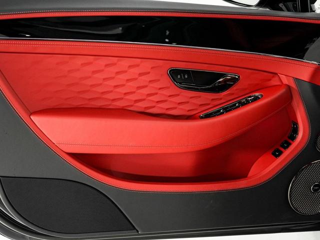 Photo of 2025 Beluga Bentley Continental GT