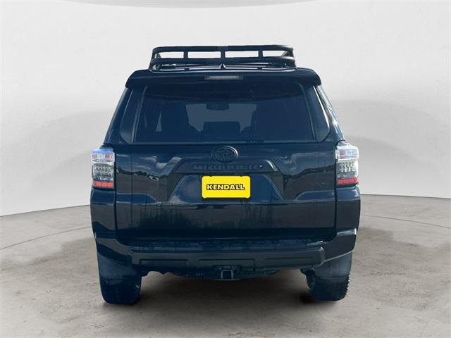 Photo of 2018 Midnight Black Metallic Toyota 4Runner