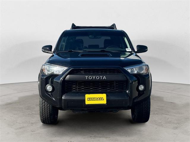 Photo of 2018 Midnight Black Metallic Toyota 4Runner