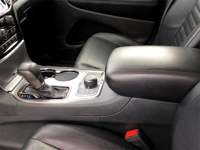 Photo of 2019 Diamond Black Crystal Pearlcoat Jeep Grand Cherokee