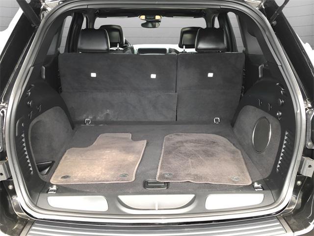 Photo of 2019 Diamond Black Crystal Pearlcoat Jeep Grand Cherokee