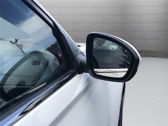 Photo of 2022 Glacier White Nissan Altima