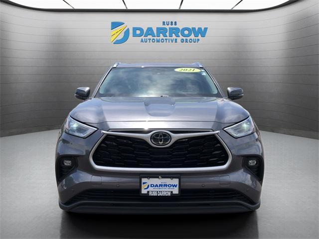 Photo of 2021 Magnetic Gray Metallic Toyota Highlander