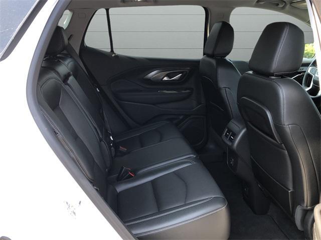 Photo of 2024 Summit White GMC Terrain