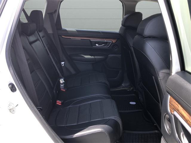 Photo of 2017 White Diamond Pearl Honda CR-V