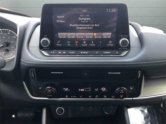 Photo of 2021 Pearl White Tricoat Nissan Rogue
