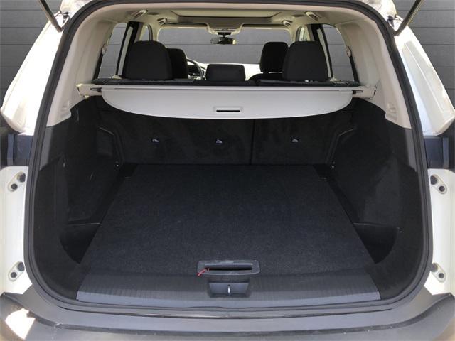 Photo of 2021 Pearl White Tricoat Nissan Rogue