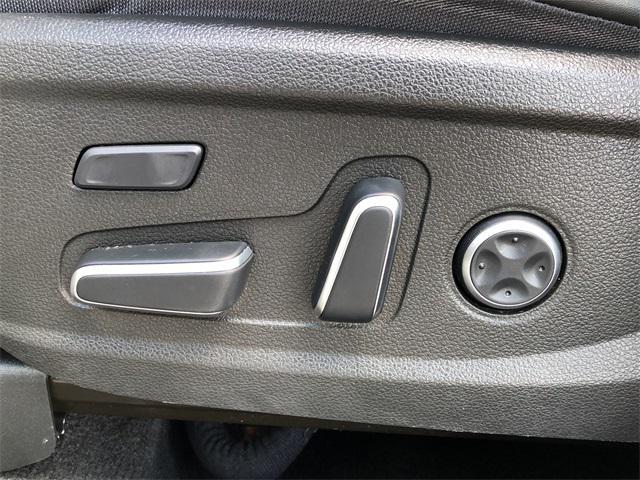 Photo of 2022 Shimmering Silver Hyundai SANTA FE