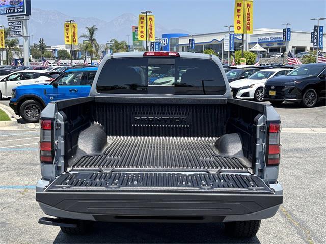Photo of 2025 Gray Nissan Frontier