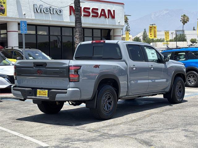 Photo of 2025 Gray Nissan Frontier