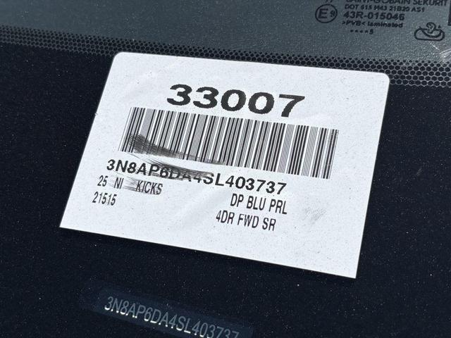 Photo of 2025 Blue Nissan Kicks