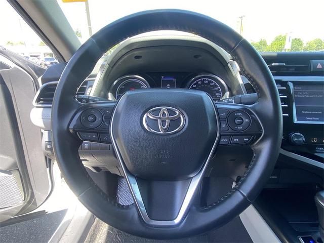 Photo of 2020 Super White Toyota Camry
