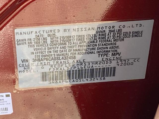 Photo of 2025 Scarlet Nissan Kicks