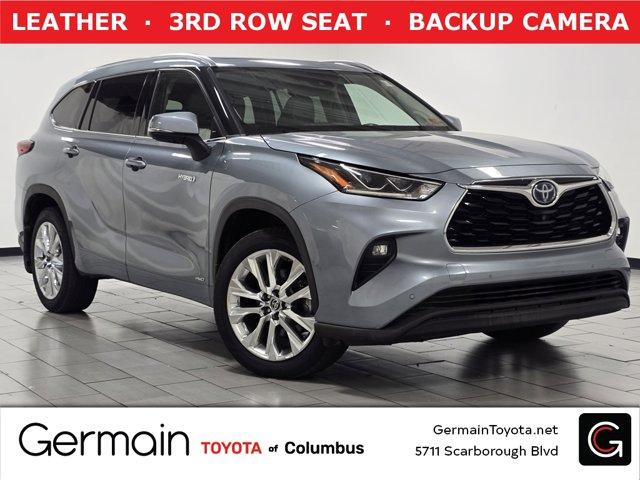 Photo of 2020 Moon Dust Toyota Highlander Hybrid