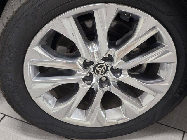Photo of 2020 Moon Dust Toyota Highlander Hybrid