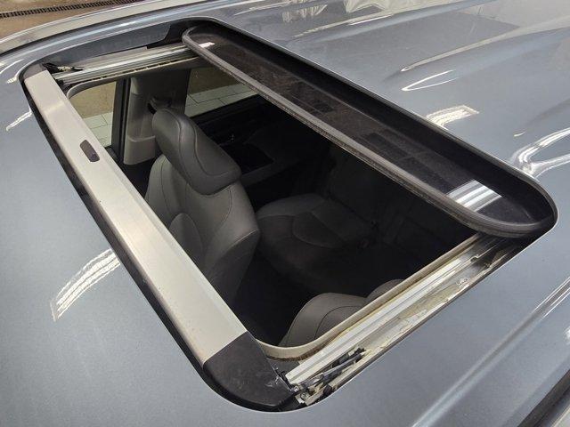 Photo of 2020 Moon Dust Toyota Highlander Hybrid