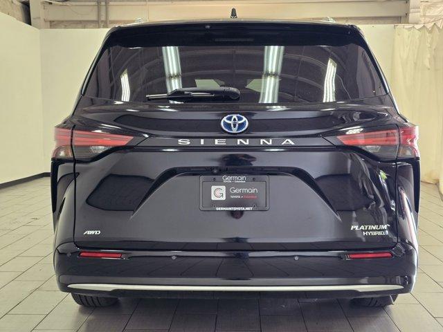 Photo of 2023 Midnight Toyota Sienna