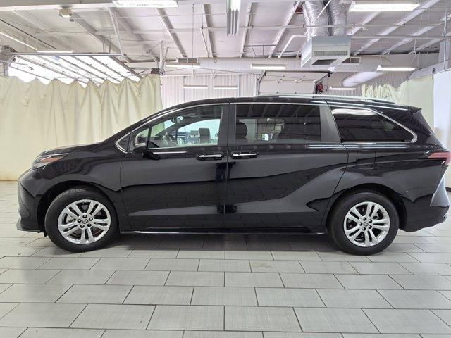 Photo of 2023 Midnight Toyota Sienna