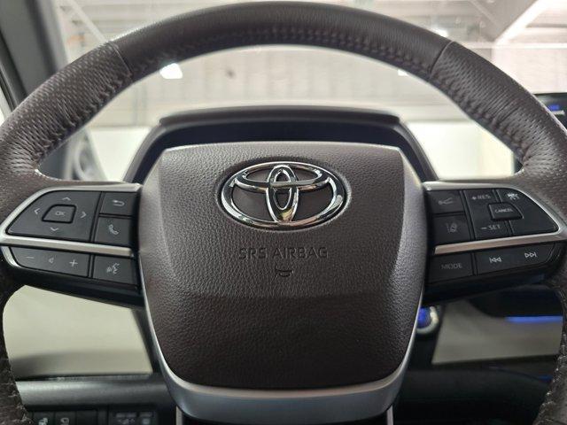 Photo of 2023 Midnight Toyota Sienna