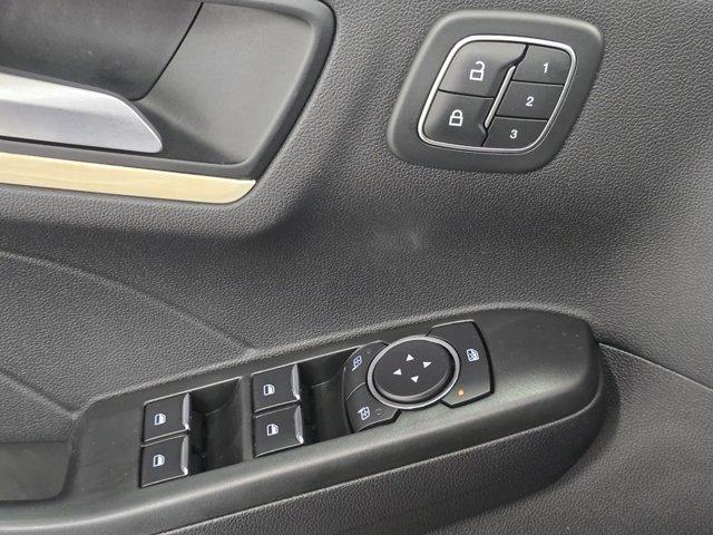 Photo of 2022 Atlas Blue Metallic Ford Escape