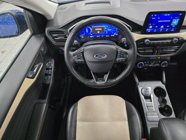 Photo of 2022 Atlas Blue Metallic Ford Escape