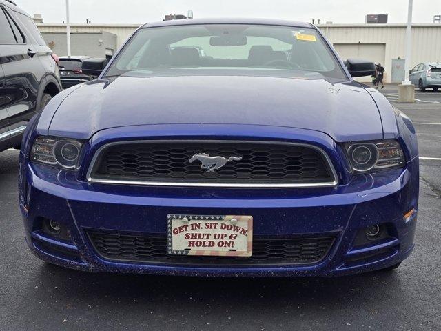 Photo of 2014 Blue Metallic Ford Mustang