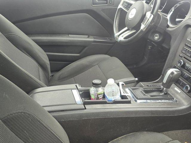 Photo of 2014 Blue Metallic Ford Mustang