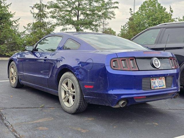 Photo of 2014 Blue Metallic Ford Mustang