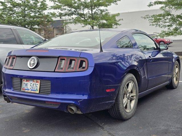 Photo of 2014 Blue Metallic Ford Mustang