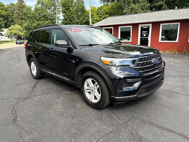 Photo of 2021 Agate Black Metallic Ford Explorer