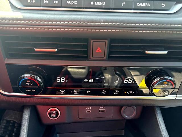 Photo of 2023 Gray Nissan Rogue