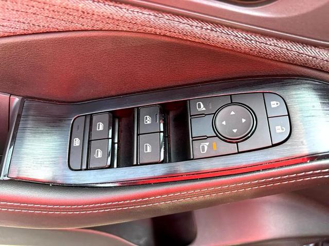 Photo of 2023 Gray Nissan Rogue