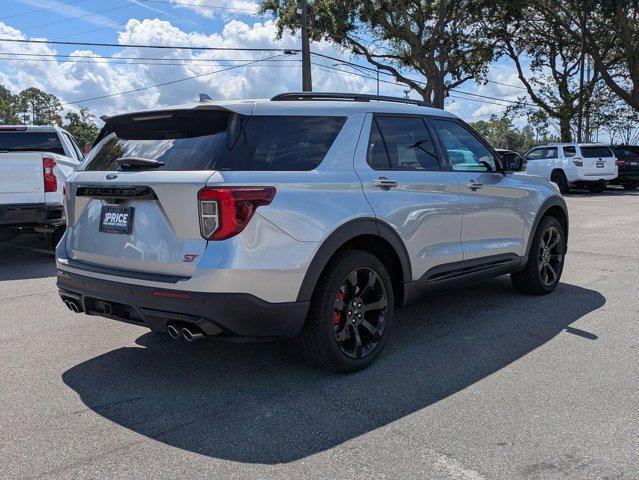Photo of 2020 Iconic Silver Metallic Ford Explorer