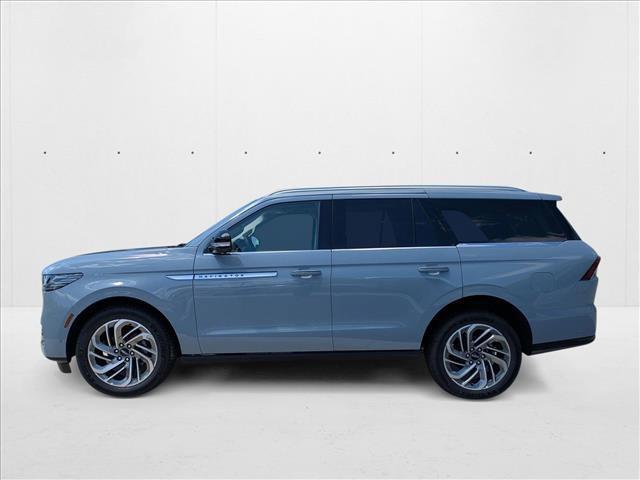 Photo of 2025 Gray Mist Metallic Tri-Coat Lincoln Navigator