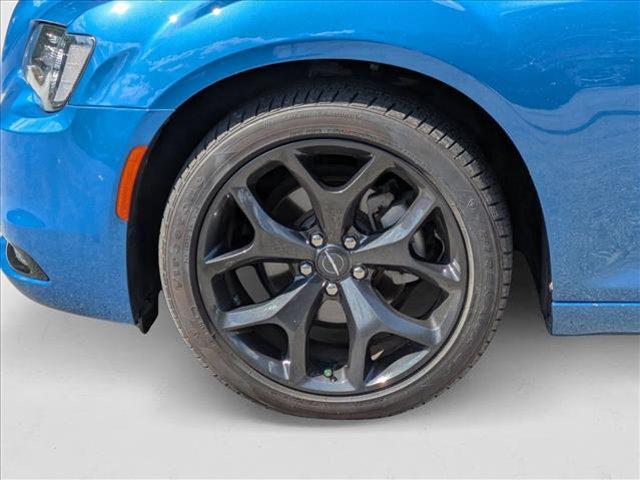 Photo of 2023 Frostbite Chrysler 300
