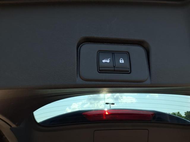 Photo of 2023 Black Nissan Rogue