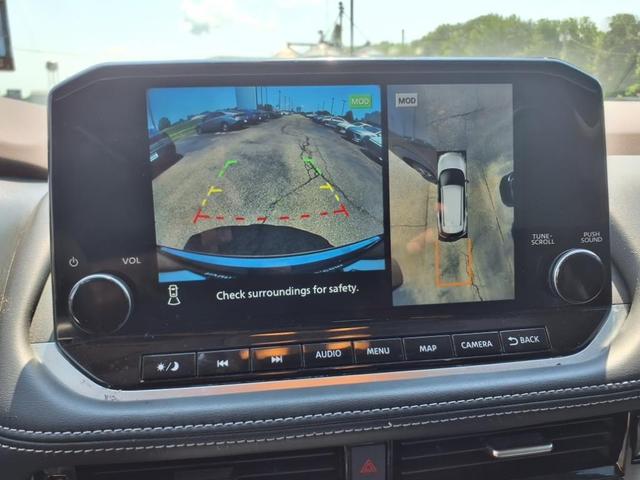 Photo of 2023 Black Nissan Rogue