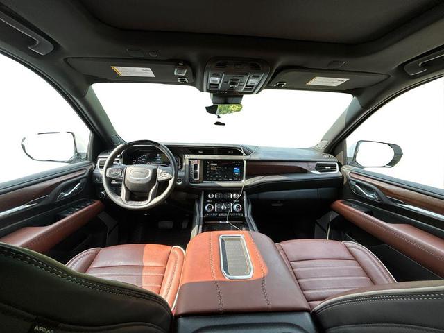 Photo of 2024 White Frost Tricoat GMC Yukon