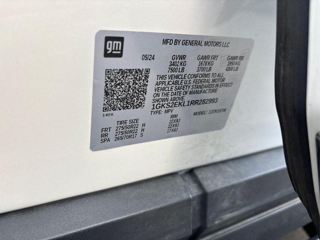 Photo of 2024 White Frost Tricoat GMC Yukon