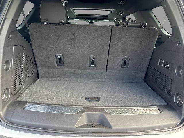 Photo of 2023 Summit White Chevrolet Tahoe