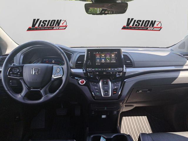 Photo of 2024 Crystal Black Pearl Honda Odyssey