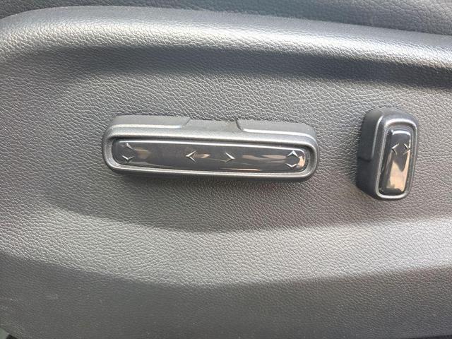 Photo of 2024 Crystal Black Pearl Honda Odyssey