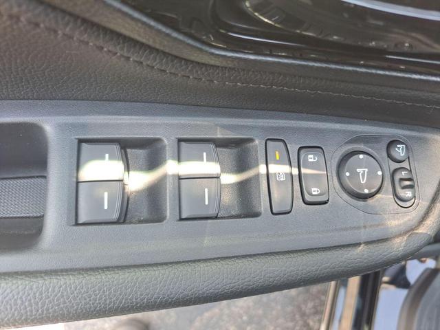 Photo of 2024 Crystal Black Pearl Honda Odyssey