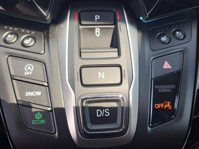 Photo of 2024 Crystal Black Pearl Honda Odyssey
