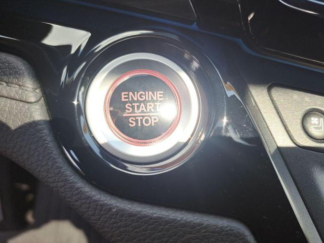 Photo of 2024 Crystal Black Pearl Honda Odyssey