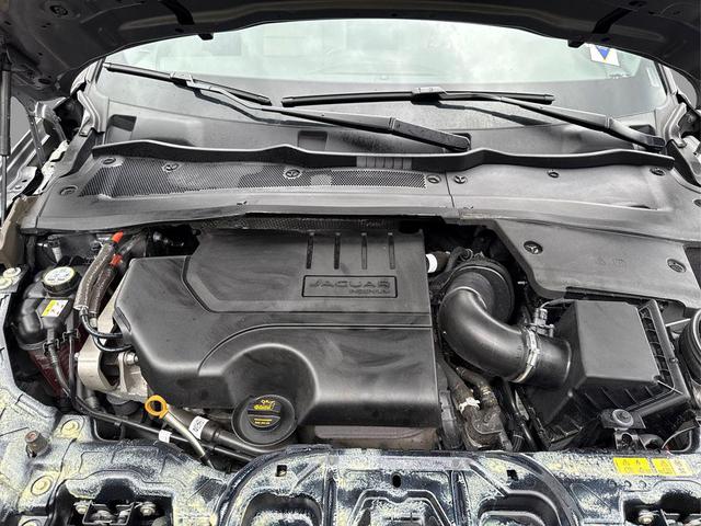 Photo of 2024 Eiger Gray Metallic Jaguar E-PACE