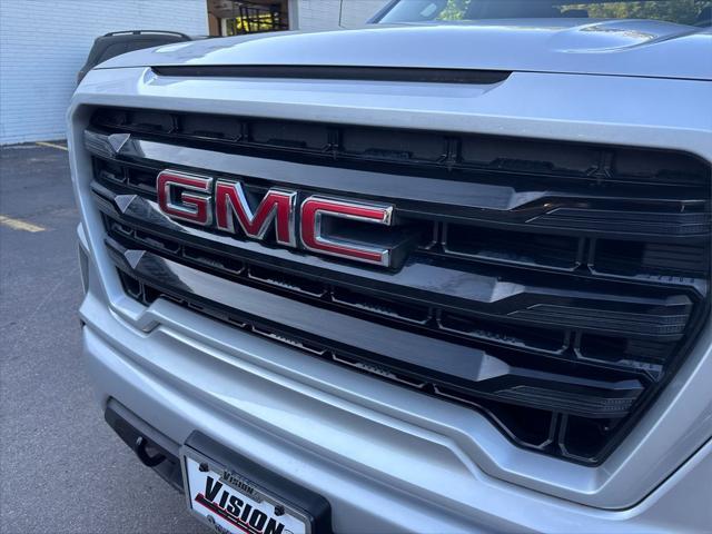 Photo of 2022 Quicksilver Metallic GMC Sierra 1500
